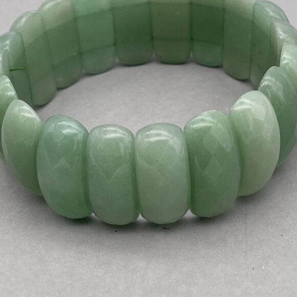 Faceted Green Aventurine Stone Stretchy Cuff Bracelet - Picture 6 of 11